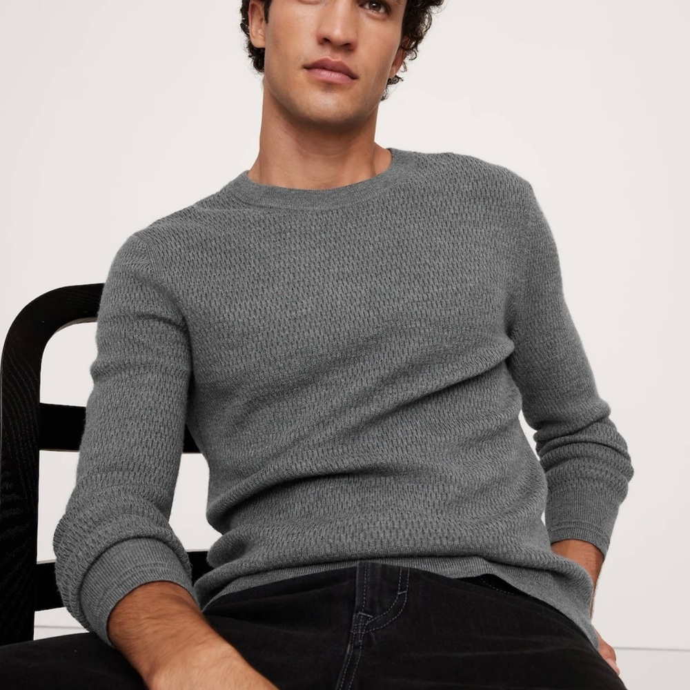 BANANA REPUBLIC Thermal Crew Neck / Men's Gray Sweater